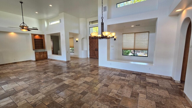 Building Photo - 4485 E Quail Brush Rd