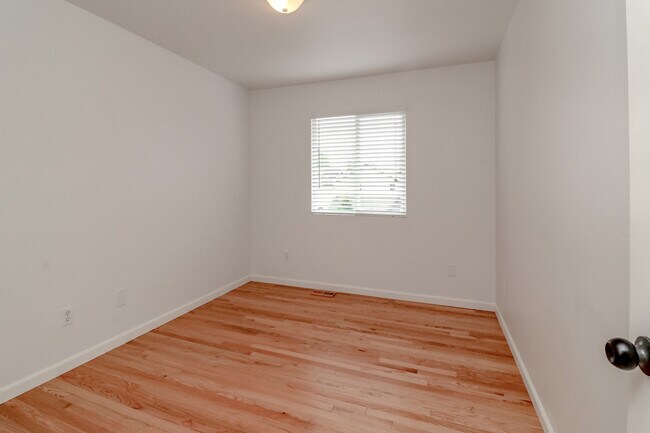Building Photo - 1485 Bobs Hollow Ln