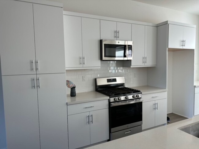 Building Photo - New Construction Town Home in Brea
