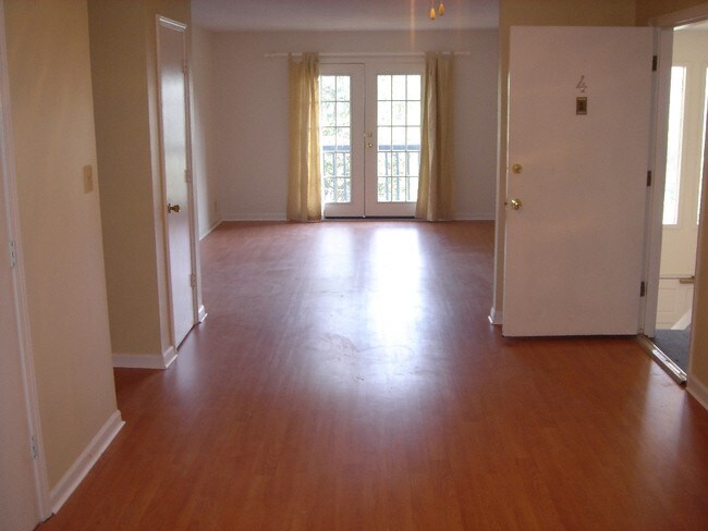 Interior - Lake Hill Apartments
