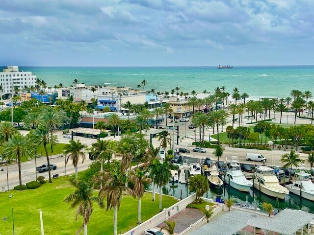 Building Photo - 1 Las Olas Cir