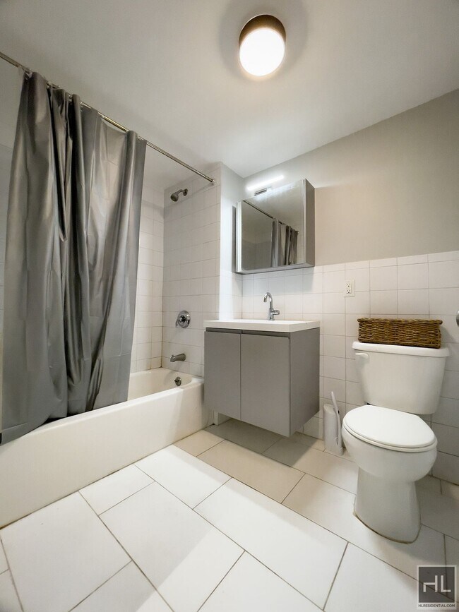 Building Photo - Bushwick Avenue / Spacious Penthouse 2-Bed...
