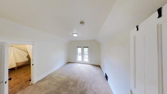 Building Photo - 8 S Normal St