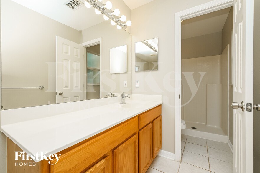 Building Photo - 6430 Gondola Dr