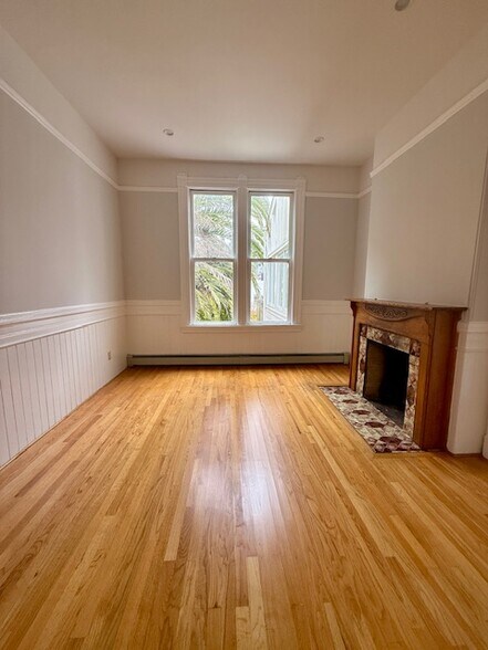 Living rom - 4055 25TH ST