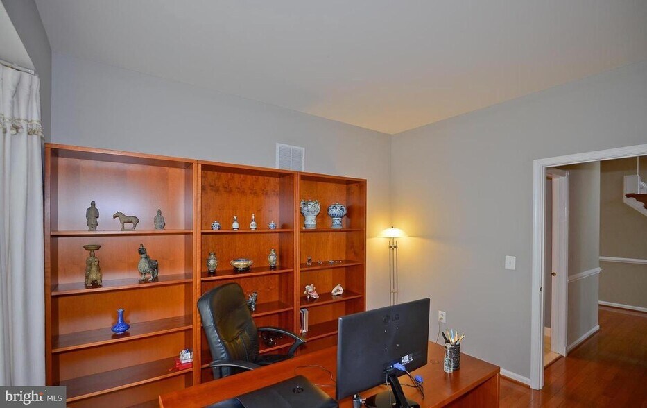 Building Photo - 2821 Thistleberry Ct