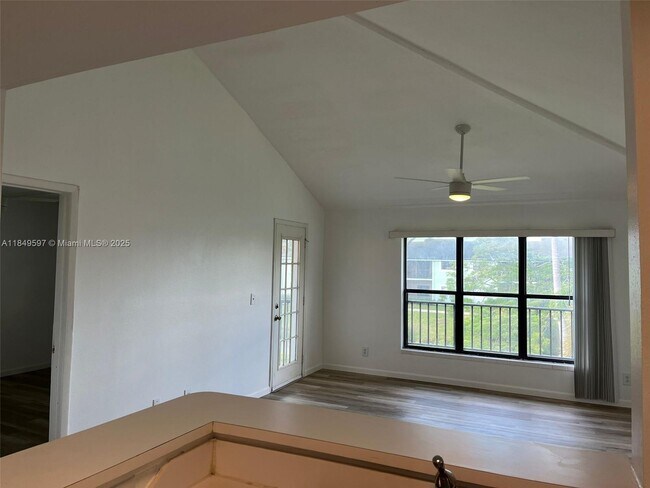 Building Photo - 4027 NW 87th Ave