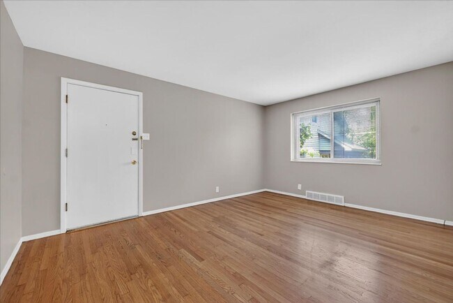 Building Photo - Apartment Food for the Soul