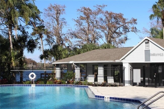 Building Photo - 1808 Northlake Dr