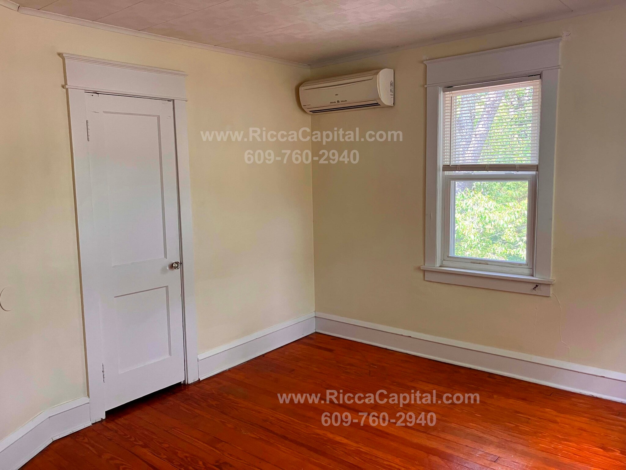 Building Photo - 579 13th St
