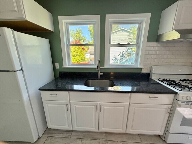 Building Photo - FOR RENT: Charming Remodeled Arts & Crafts Home in Monticello