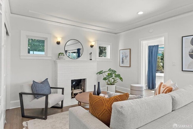 Building Photo - "Charming 1-Bedroom Oasis in Oakland with ...
