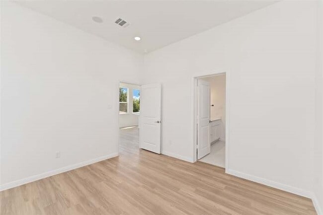 Building Photo - 4710 Mallow St