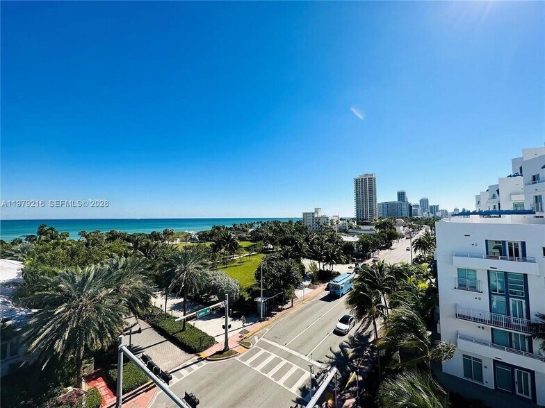 Building Photo - 7700 Collins Ave