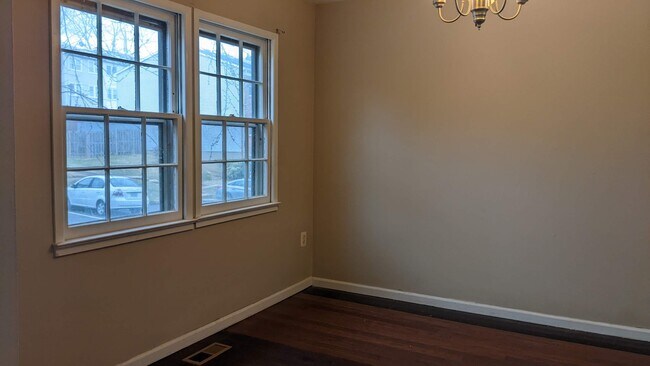 Building Photo - 16569 Royal Ct