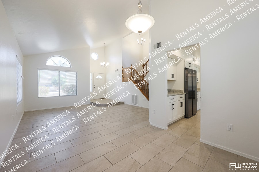 Building Photo - 2238 E Bel Air Ln