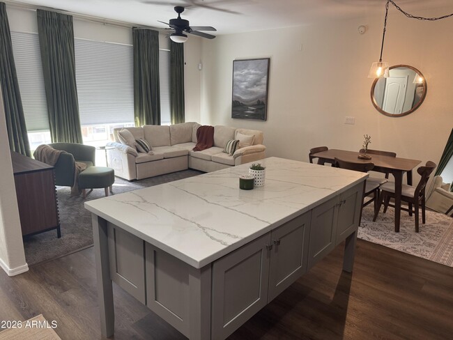 Building Photo - 240 W Juniper Ave