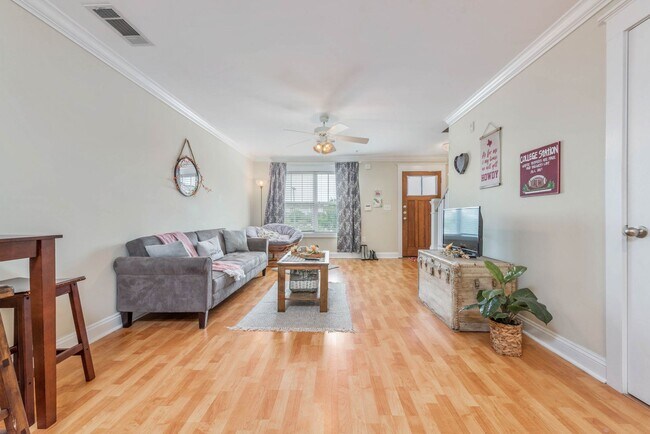 Building Photo - PRE-LEASE August 2026!!! 2/2.5 in The Wood...