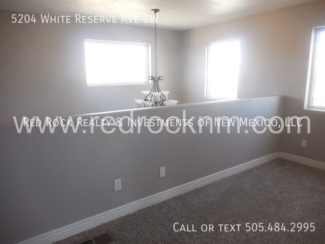 Building Photo - Beautifully Remodeled 3BR/3BA Home in SW ABQ!