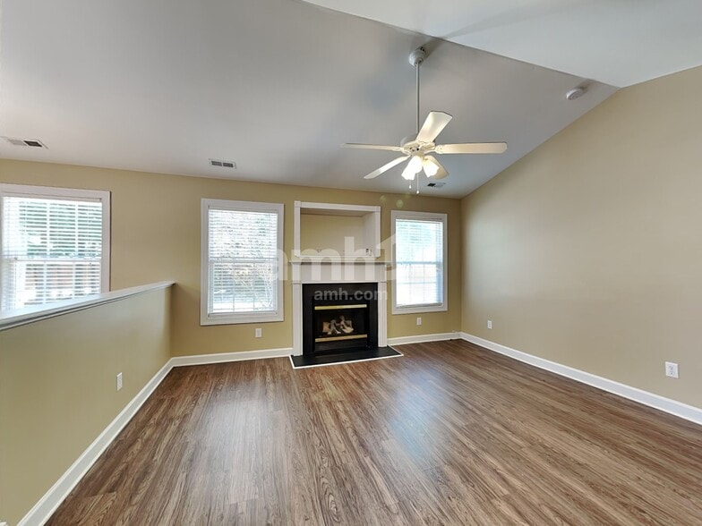 Building Photo - 101 Tyler Gate Ln