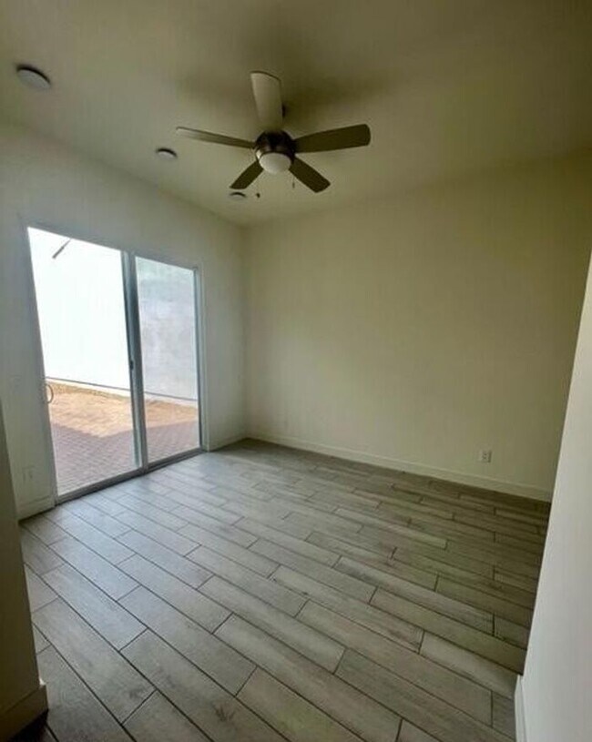 Building Photo - MOVE IN SPECIALS - $1500.00 OFF!! Executive Single-Story 4-Bedroom Rental with $50K+ Upgrades & I...