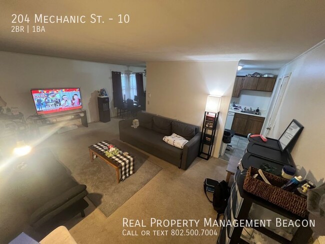 Building Photo - Lebanon 2BR 1BR $1750 plus utilities