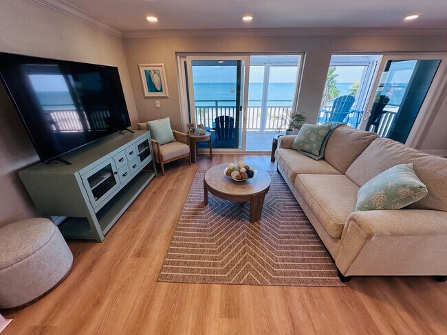 Building Photo - 555 Gulf Way