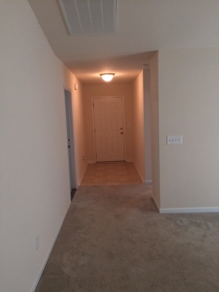 Building Photo - 140 Keaton Brook Drive