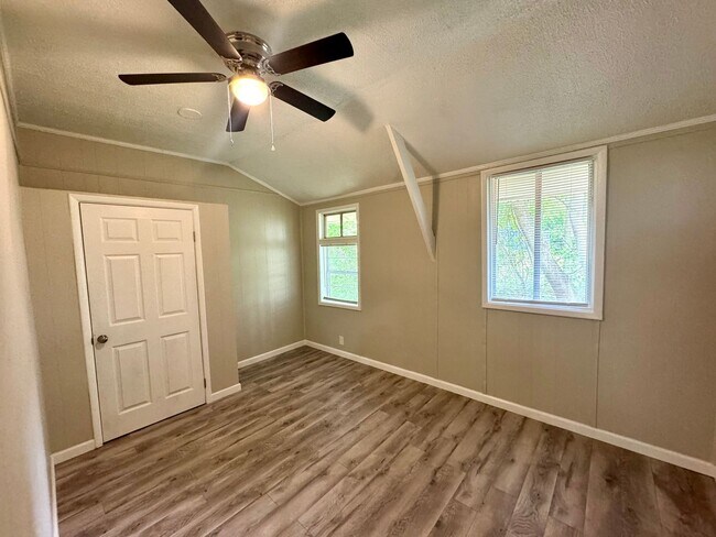 Building Photo - Cute 2 Bedroom 1 Bath House in Jacksonville