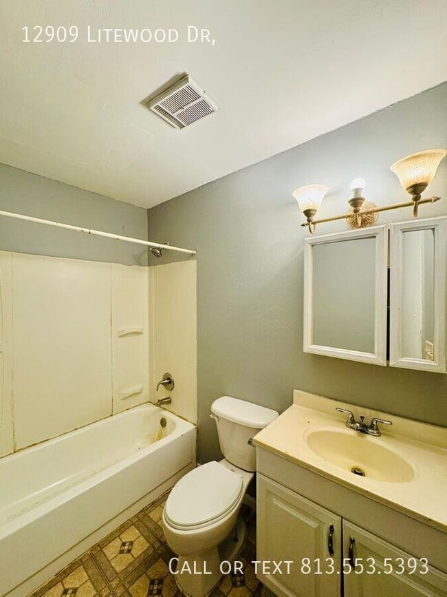 Building Photo - 12909 Litewood Dr