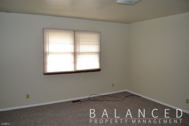 Building Photo - 1 br, 1 bath House - 3307 SW 29th Ter