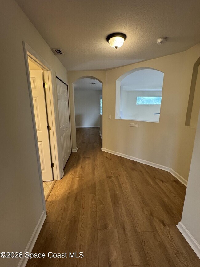 Building Photo - 3116 Arden Cir