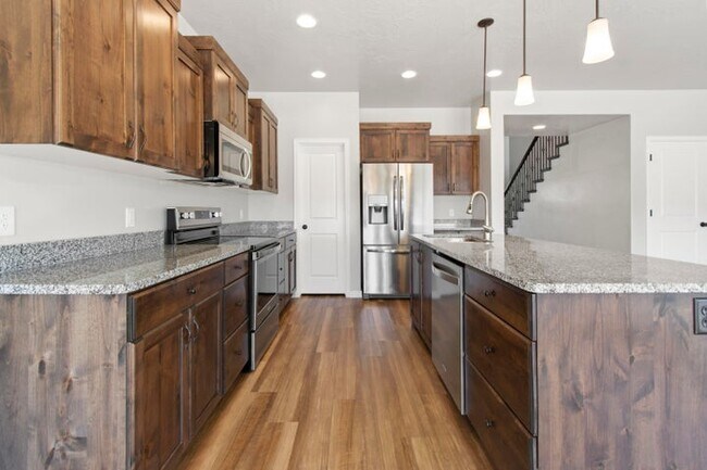 Building Photo - 1706 Honeycomb Dr