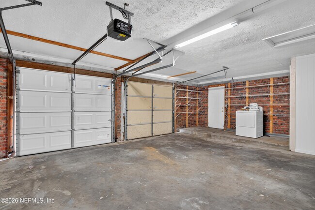 Building Photo - 9954 Larkdale Ct