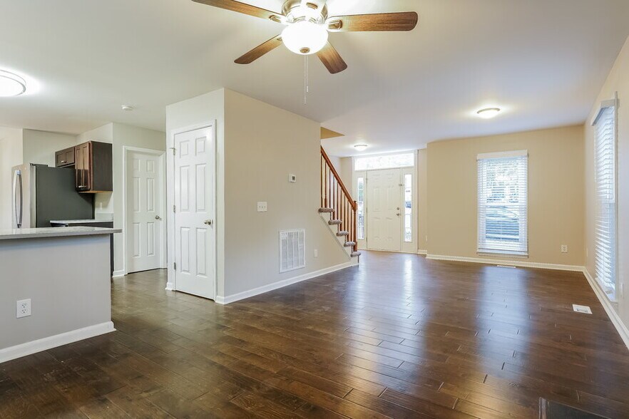 Building Photo - 2821 Clerkenwell Way