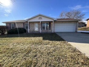 Building Photo - 19 Christine Dr