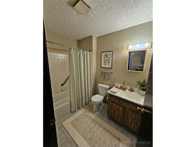 Building Photo - 1757 4th Ave