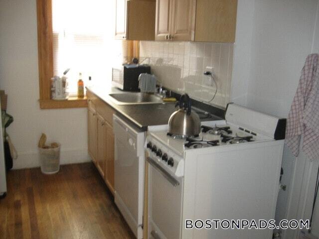 Building Photo - 97 Hancock St