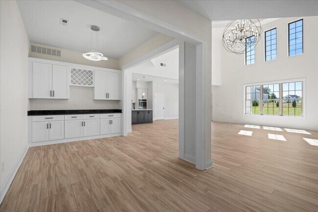 Building Photo - 417 Weston Park