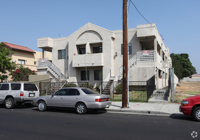 Building Photo - Edwards Apartments