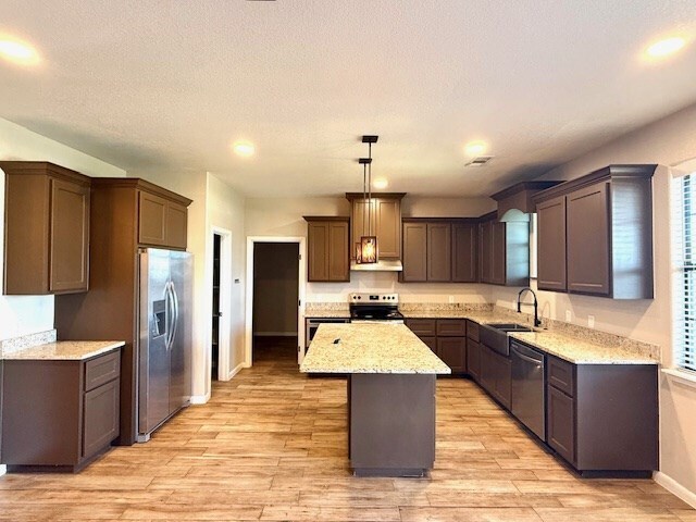 Building Photo - 1510 Mimosa St
