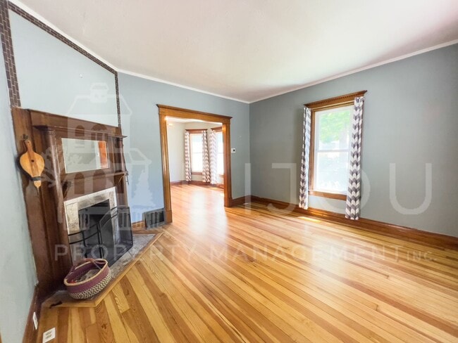 Building Photo - Patty Jewett Bungalow