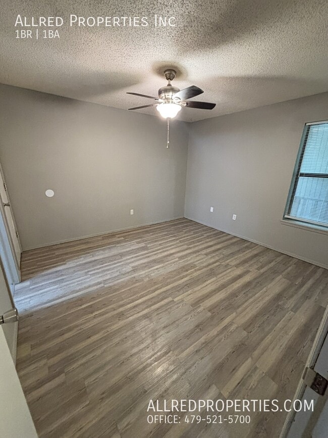 Building Photo - 1390 W Wedington Dr