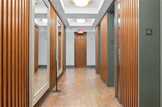 Building Photo - 2575 Peachtree Rd NE