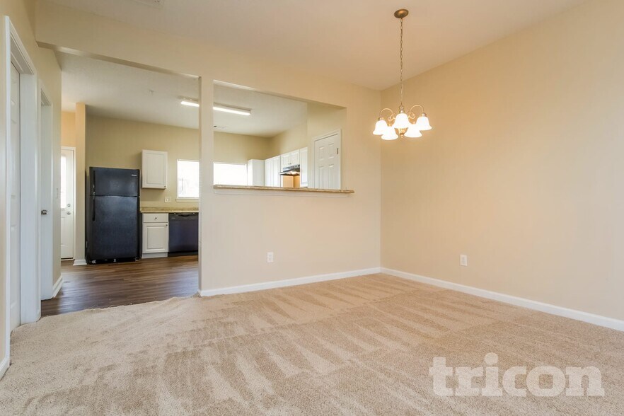 Building Photo - 128 Hawkeye Ln NW