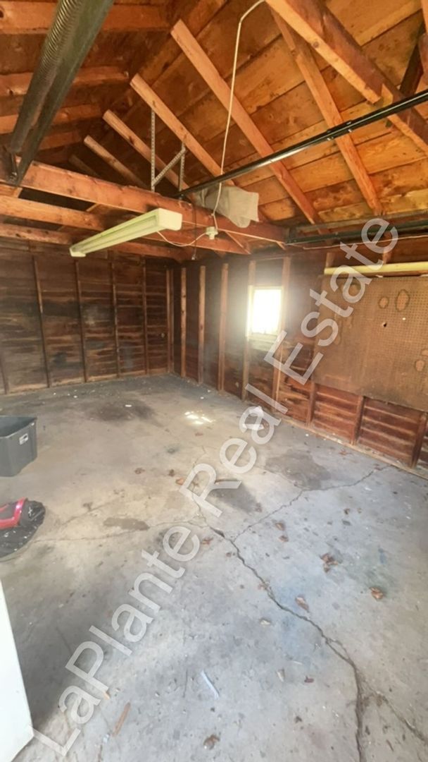 Building Photo - 1235 Glenview Rd