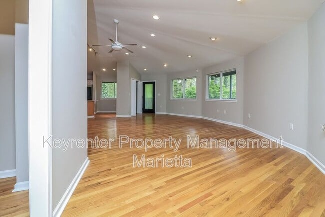 Building Photo - 153 Learner Ct