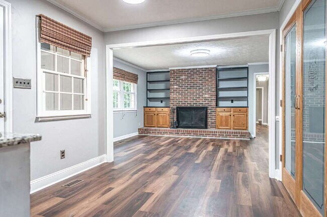 Building Photo - 120 Fox Hunt Ln
