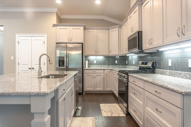 Building Photo - 2533 Capstone Dr