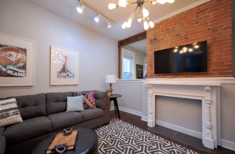 Building Photo - 922 Rubel Ave